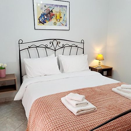 Bright Apartment In Nea Palatia • Oropos מראה חיצוני תמונה