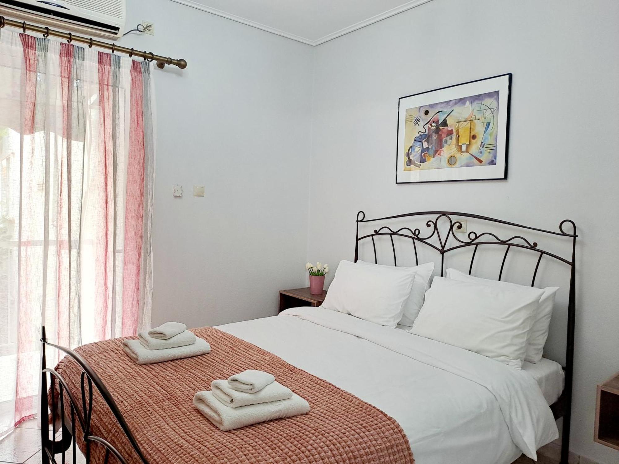 Bright Apartment In Nea Palatia • Oropos מראה חיצוני תמונה
